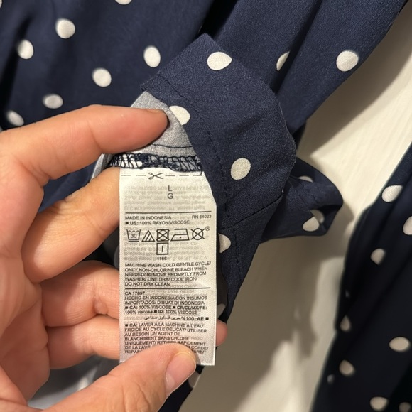 Old Navy Blouse - Picture 3 of 5